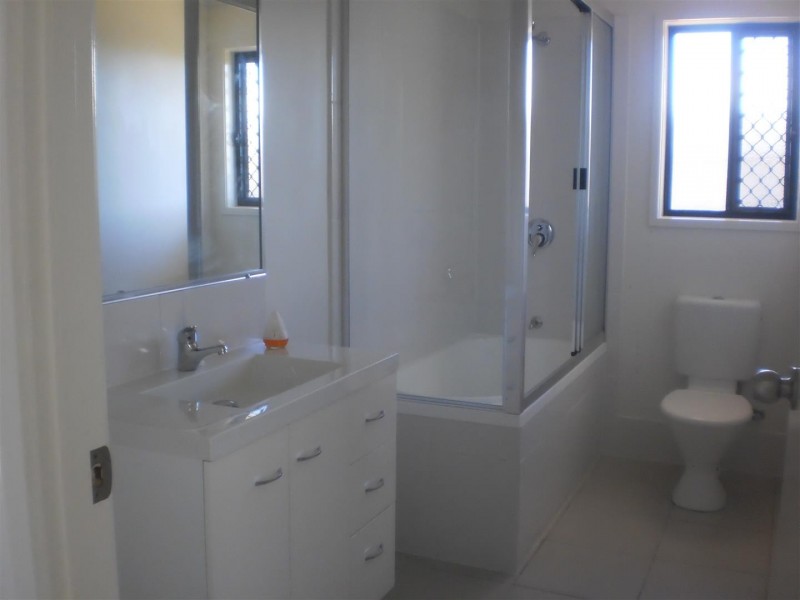 27 Viney Street, Gracemere QLD 4702