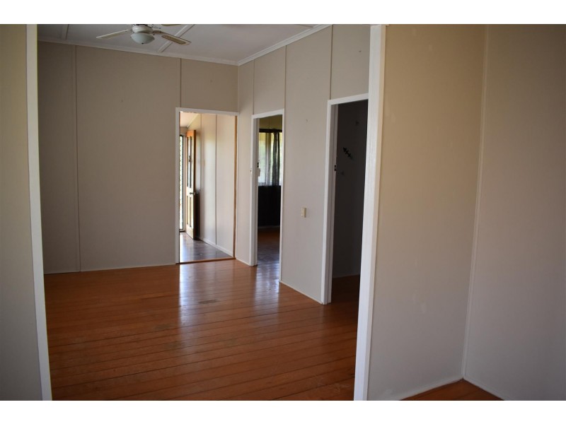76 Dee Street, Mount Morgan QLD 4714