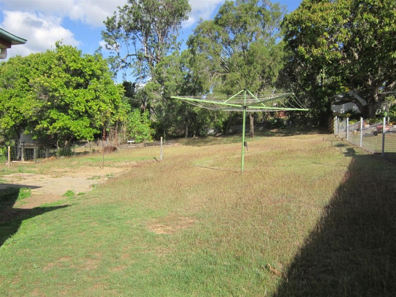 76 Dee Street, Mount Morgan QLD 4714