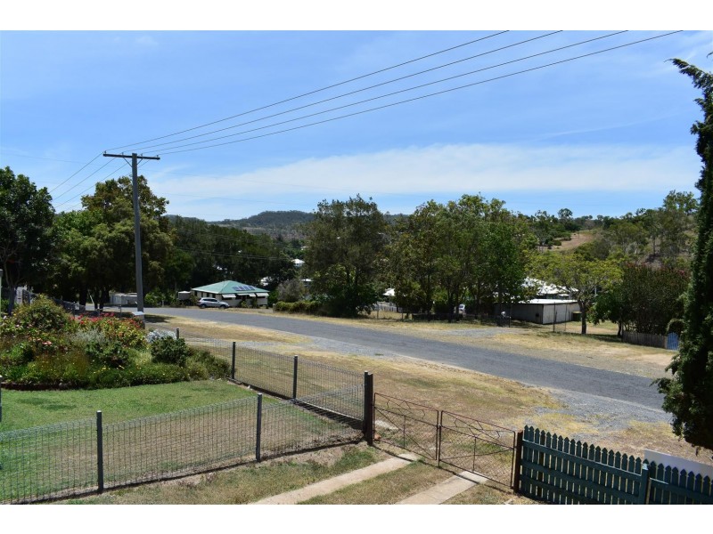76 Dee Street, Mount Morgan QLD 4714