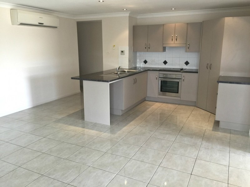 12 William Close, Gracemere QLD 4702