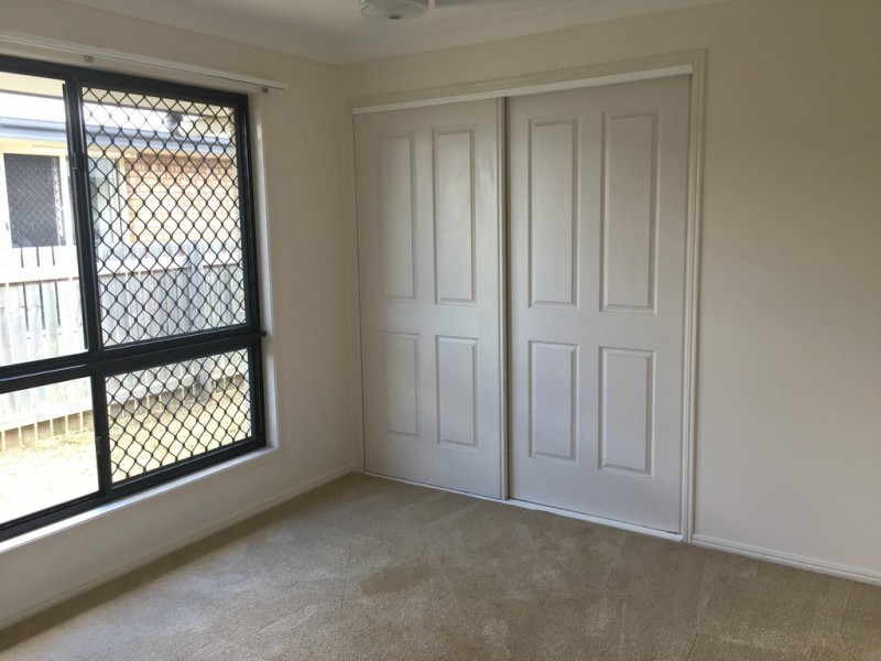 12 William Close, Gracemere QLD 4702