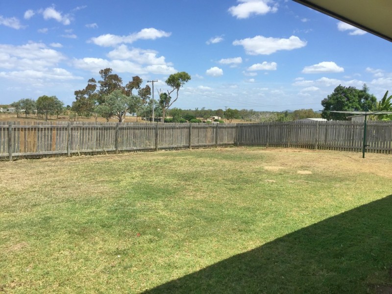 12 William Close, Gracemere QLD 4702