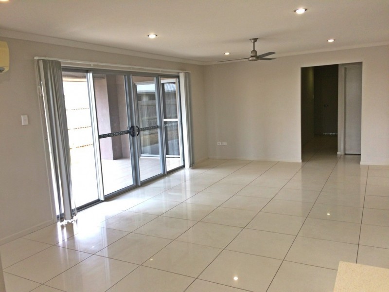 9 Owen Avenue, Gracemere QLD 4702