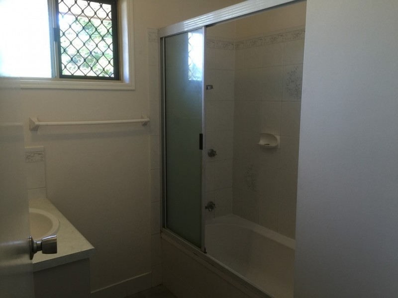 98 Donovan Crescent, Gracemere QLD 4702