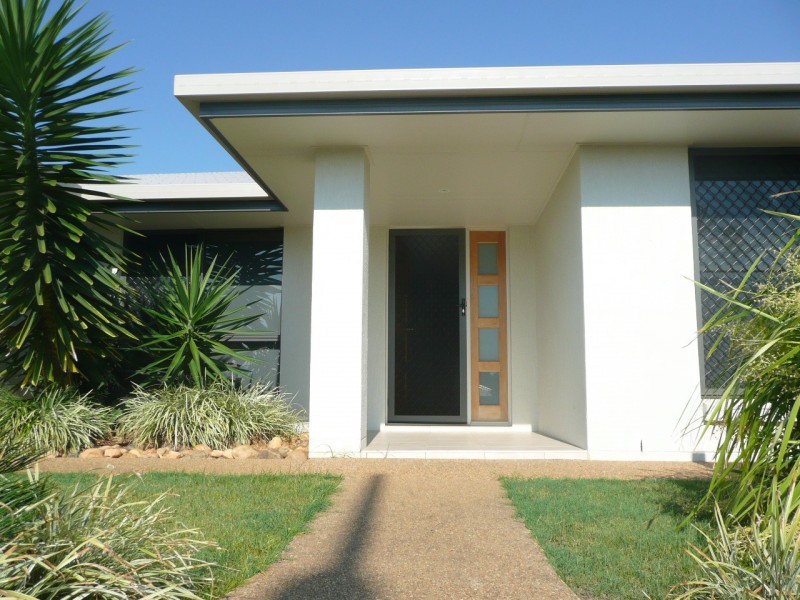 2 Sturt Court, Gracemere QLD 4702