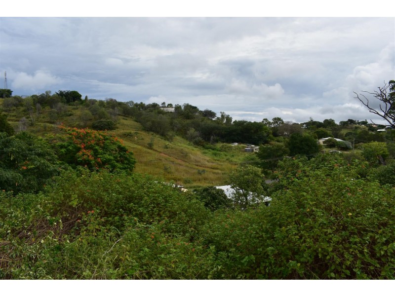 72 Pattison Street, Mount Morgan QLD 4714