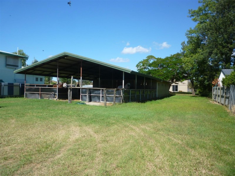217 Lakes Creek Road, Berserker QLD 4701
