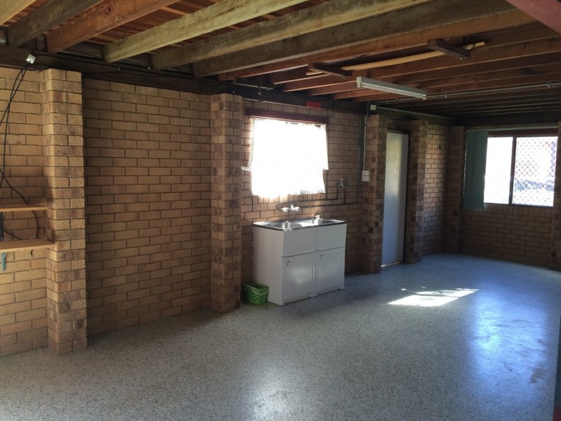 2 Clara Place, Gracemere QLD 4702