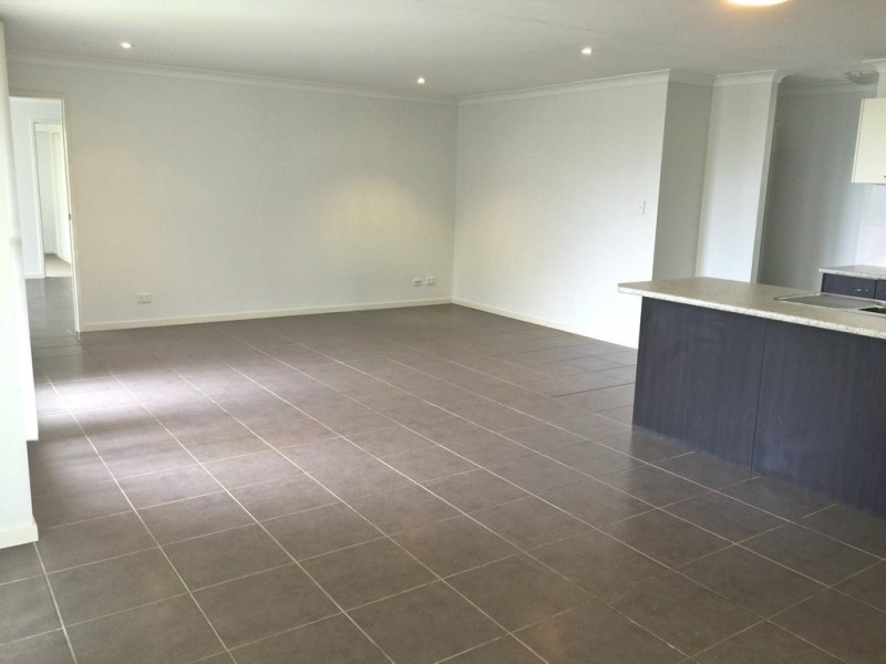 2 Tippett Crescent, Gracemere QLD 4702