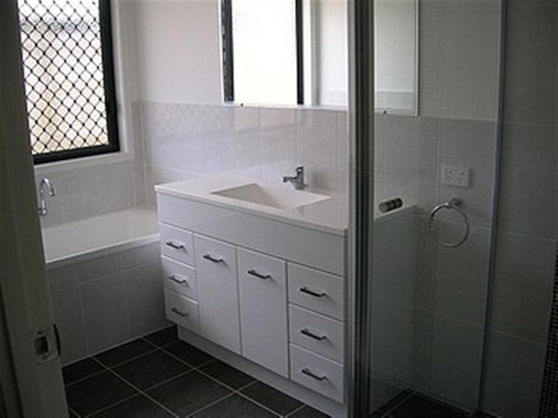 6 Thomas Street, Gracemere QLD 4702