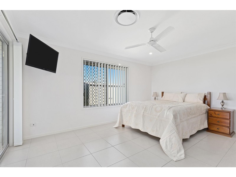 19 Rosebrook Place, Gracemere QLD 4702