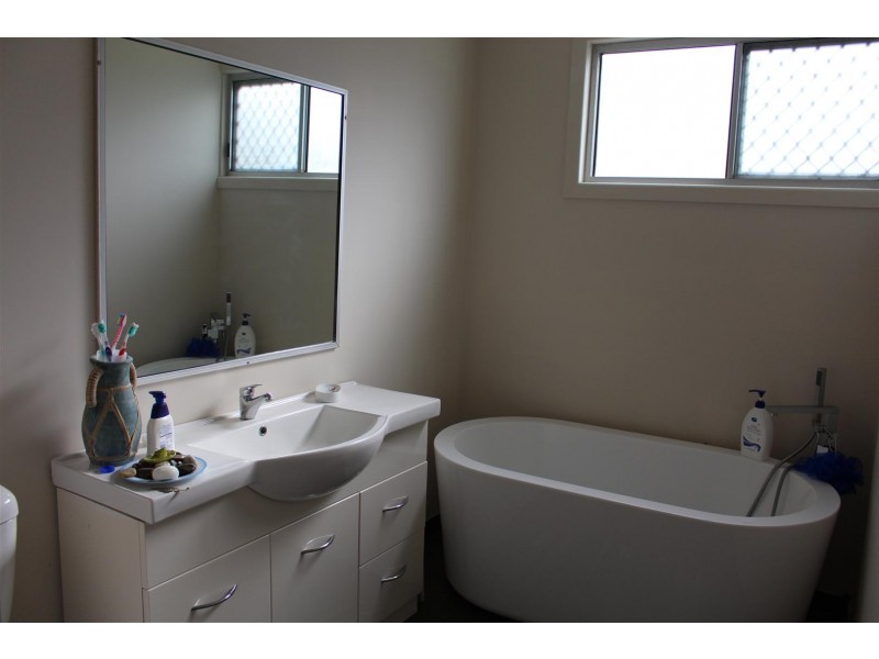 58 Pollocks Road, Bracewell QLD 4695