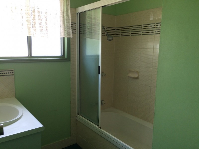 37 Cowan Street, Gracemere QLD 4702