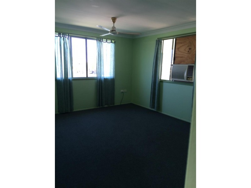 37 Cowan Street, Gracemere QLD 4702