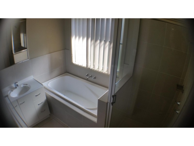 44 John Oxley Drive, Gracemere QLD 4702