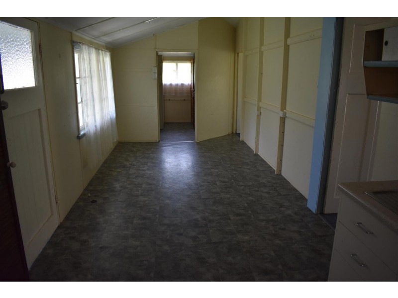 115 Morgan Street, Mount Morgan QLD 4714