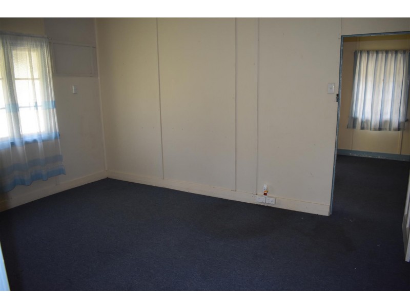 115 Morgan Street, Mount Morgan QLD 4714