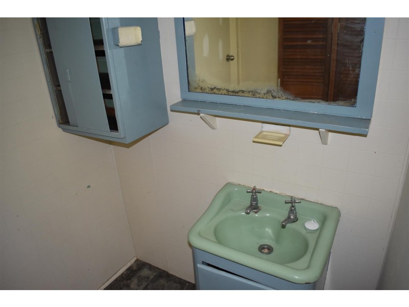 115 Morgan Street, Mount Morgan QLD 4714