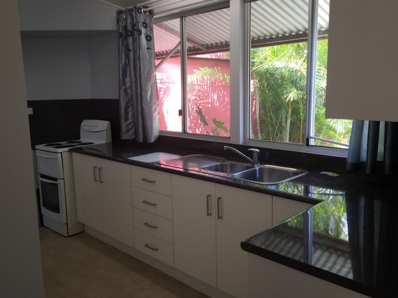 4/352 Lakes Creek Road, Koongal QLD 4701