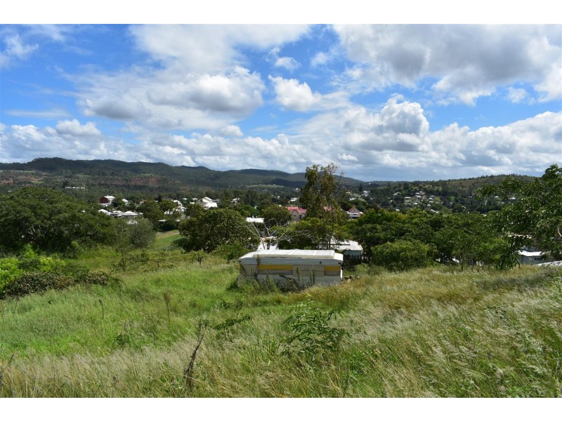 39 Jeannie Street, Mount Morgan QLD 4714