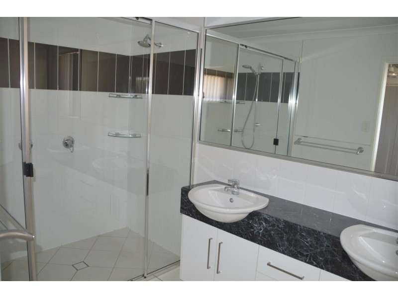 50 Huff Street, Gracemere QLD 4702