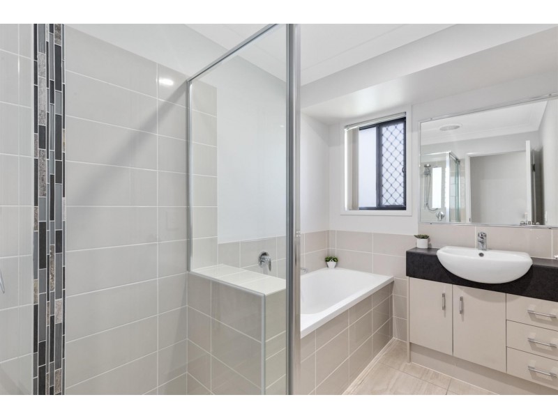 5 Jamie Crescent, Gracemere QLD 4702