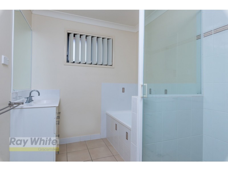 2 Annie Close, Gracemere QLD 4702