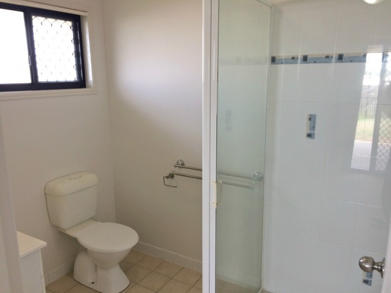 1 Riley Drive, Gracemere QLD 4702