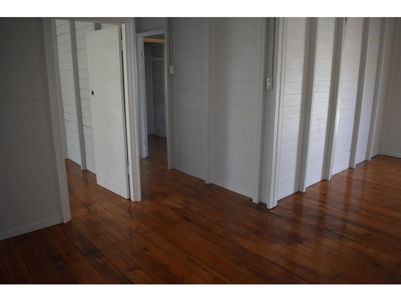 81 James Street, Mount Morgan QLD 4714