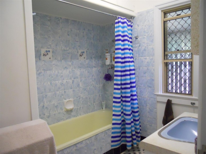 33 Spencer Street, The Range QLD 4700