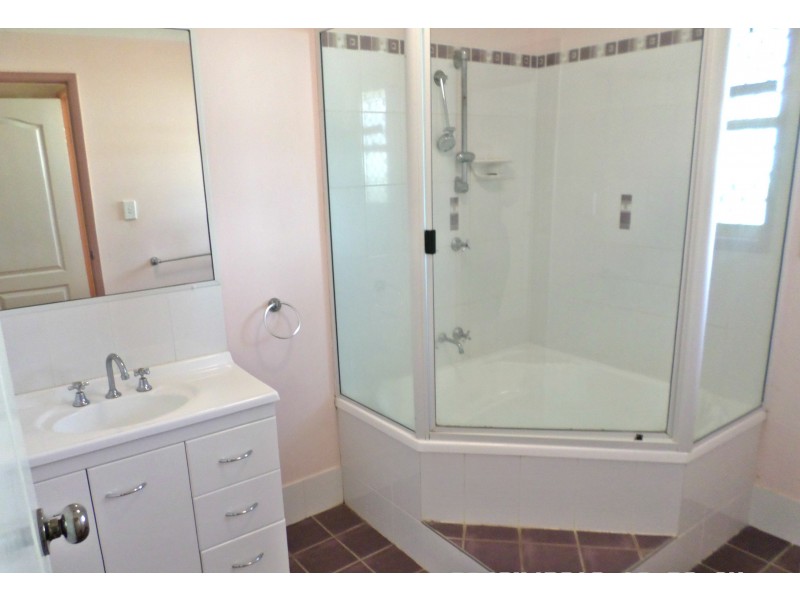 33 Dunnett Street, Gracemere QLD 4702