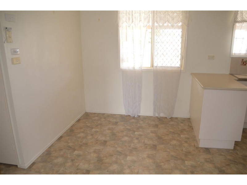 16 Gleeson Close, Gracemere QLD 4702