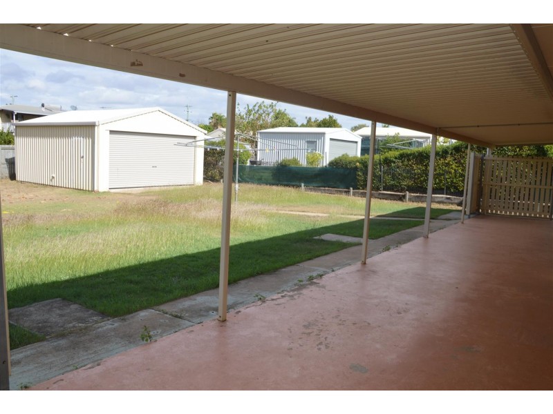 16 Gleeson Close, Gracemere QLD 4702
