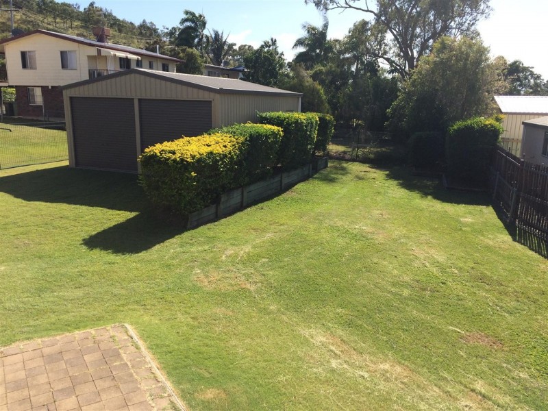 2 Clara Place, Gracemere QLD 4702
