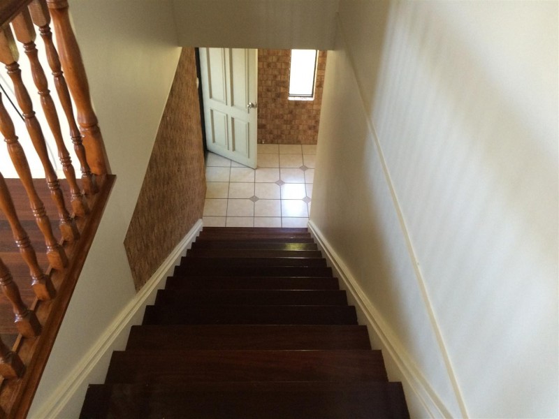 2 Clara Place, Gracemere QLD 4702