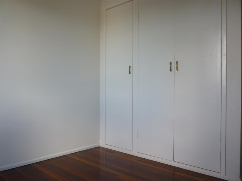 2 Clara Place, Gracemere QLD 4702