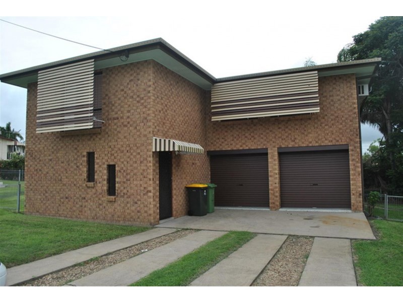 2 Clara Place, Gracemere QLD 4702