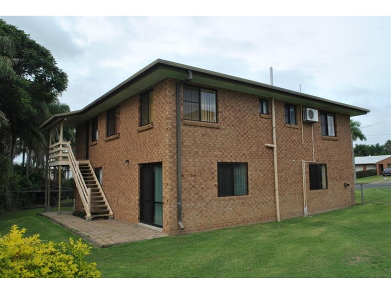 2 Clara Place, Gracemere QLD 4702