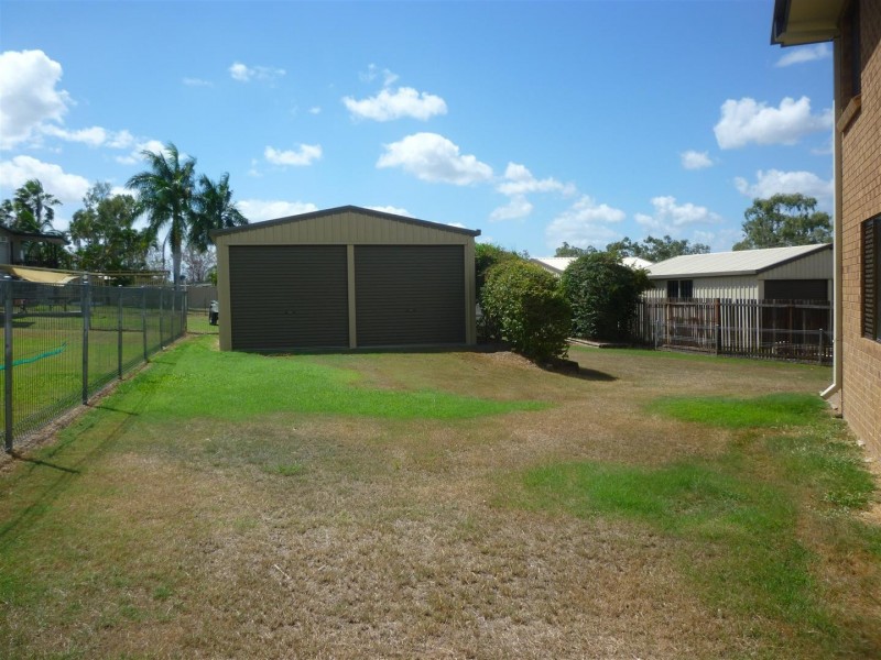 2 Clara Place, Gracemere QLD 4702