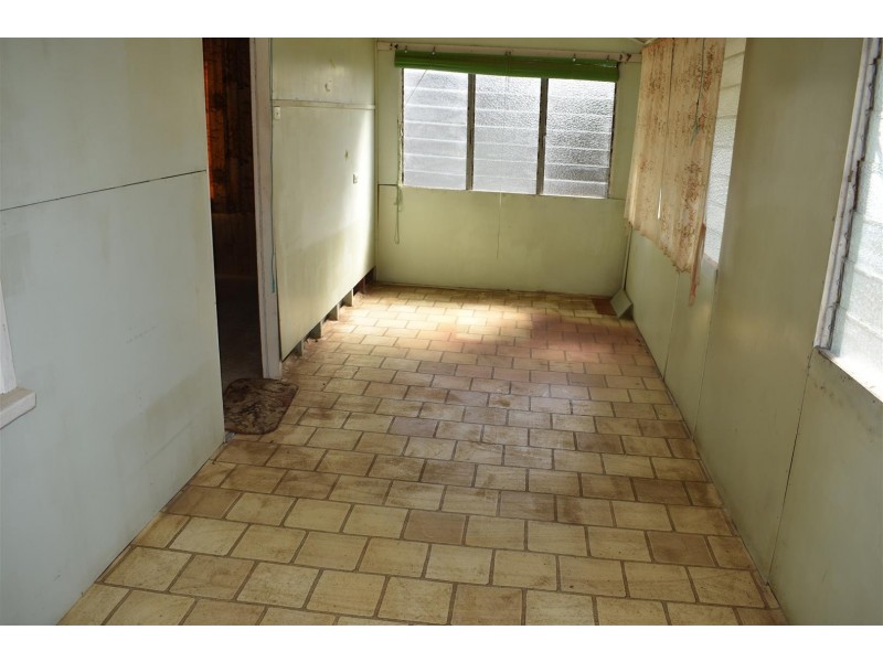 6 Campion Street, Mount Morgan QLD 4714