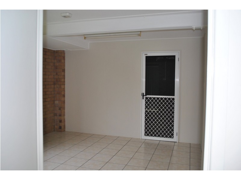 2 Clara Place, Gracemere QLD 4702