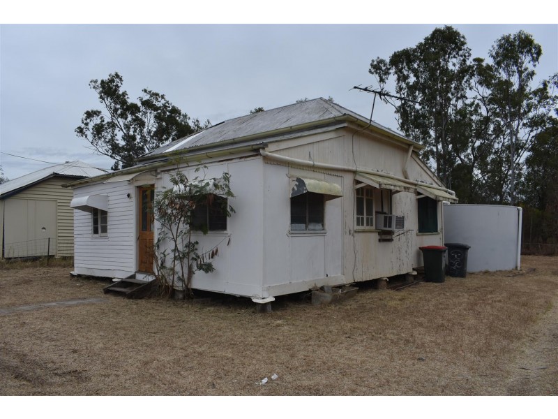 17 -19 Leichhardt Hwy, Wowan QLD 4702