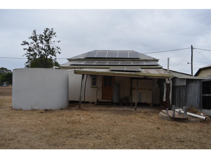17 -19 Leichhardt Hwy, Wowan QLD 4702