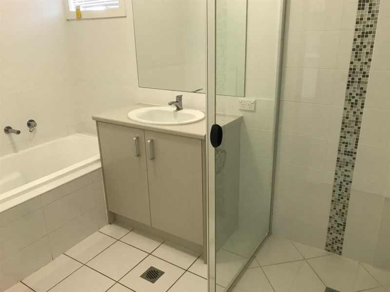 14 Taramoore Road, Gracemere QLD 4702