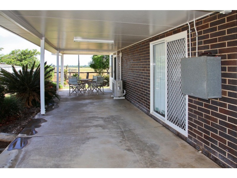 15 Watts Road, Gracemere QLD 4702