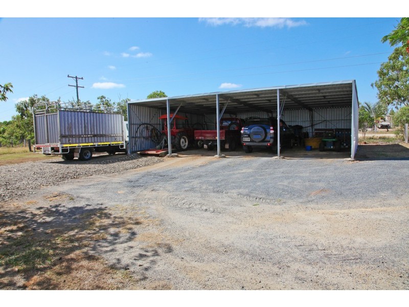 15 Watts Road, Gracemere QLD 4702