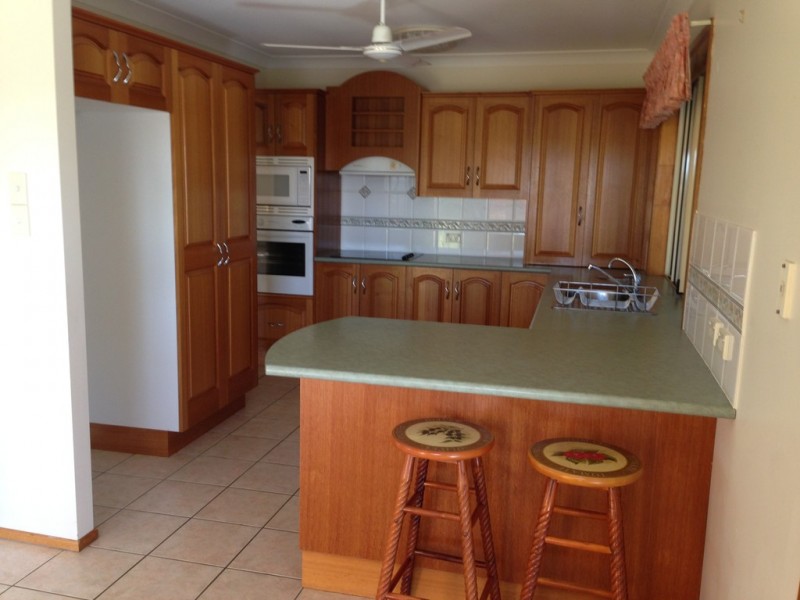 32 Rayner Road, Alton Downs QLD 4702