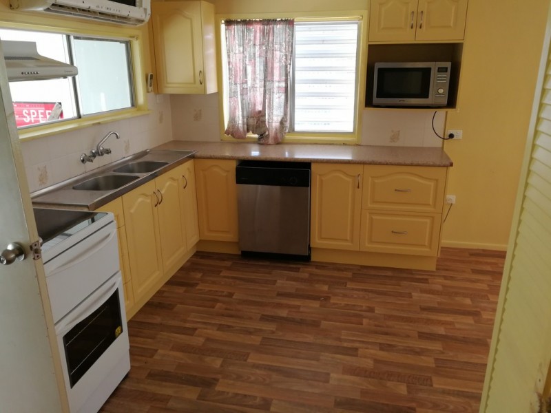 32 Fisher Street, Gracemere QLD 4702