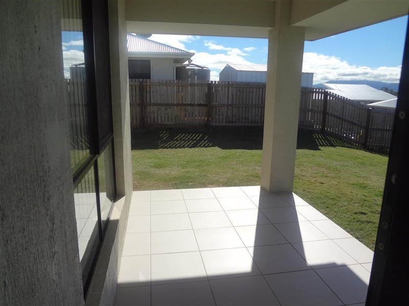 6 Angela Court, Gracemere QLD 4702
